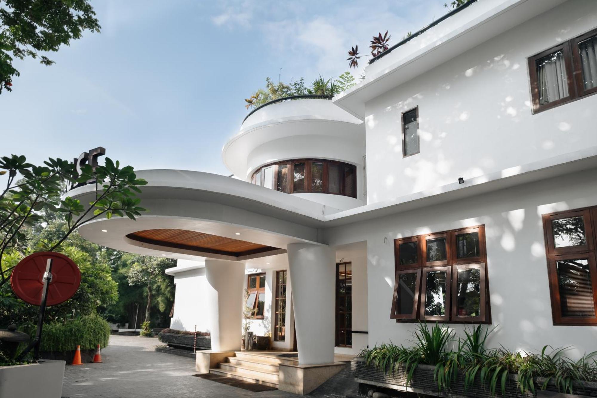 House Sangkuriang Hotel Bandung Exterior photo
