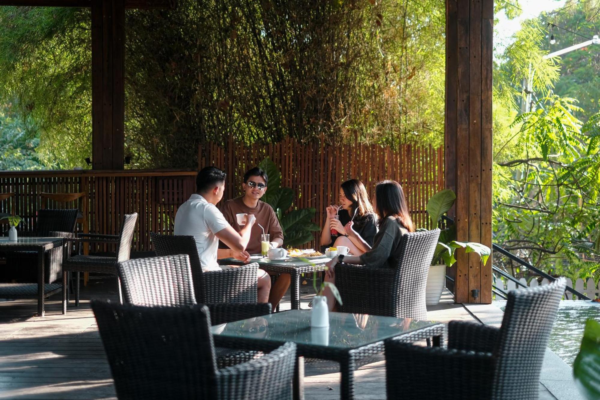 House Sangkuriang Hotel Bandung Exterior photo