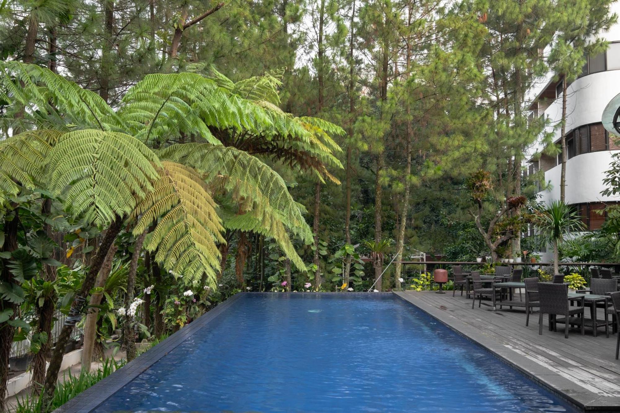 House Sangkuriang Hotel Bandung Exterior photo