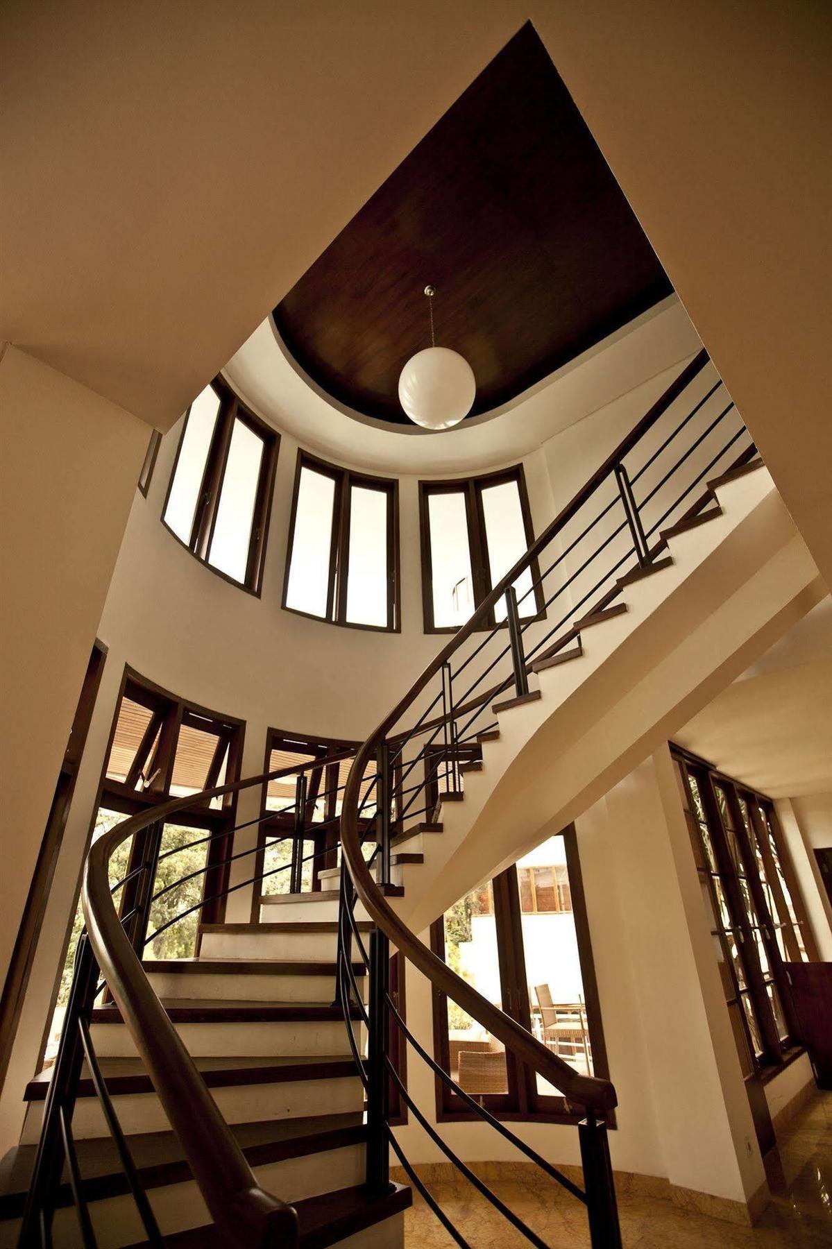 House Sangkuriang Hotel Bandung Exterior photo